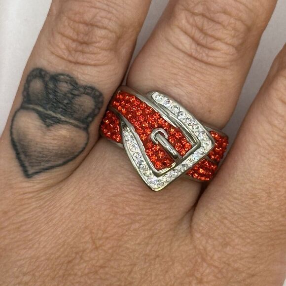 Stainless Steel Ring Sz 8 Pave Crystal Red Rhinestone Buckle Fashion Jewelry - Picture 1 of 6